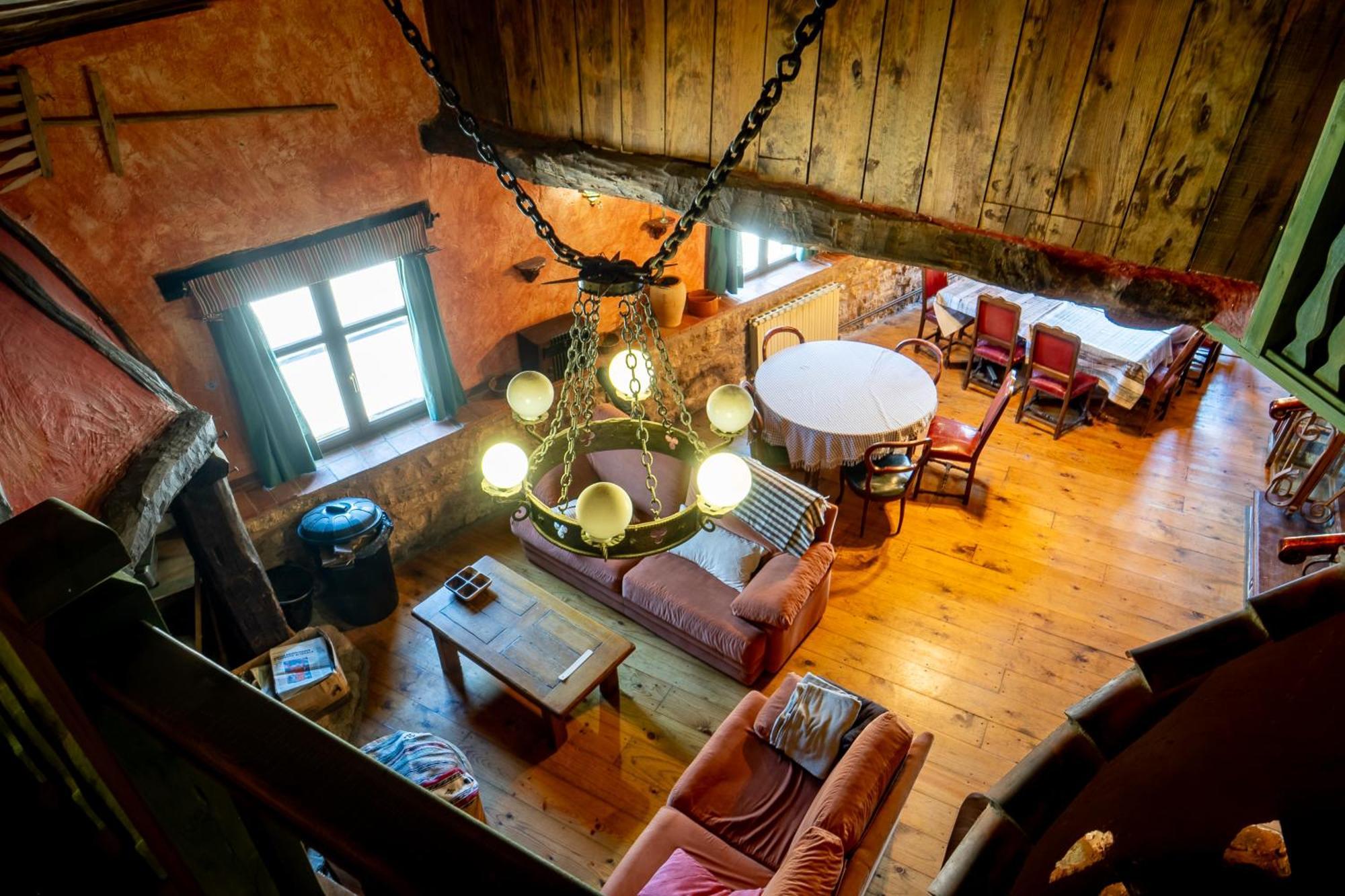 Hostel Atapuerca Inpulso Екстер'єр фото