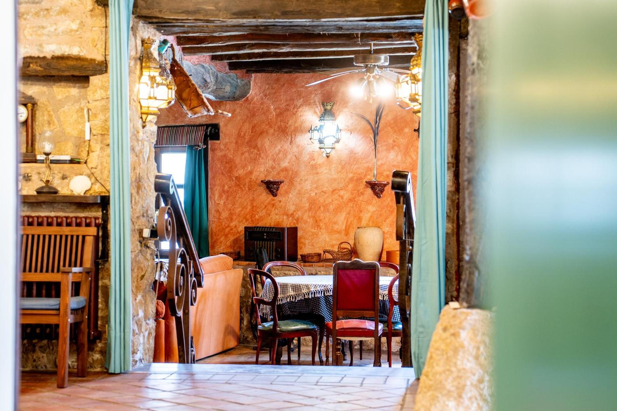 Hostel Atapuerca Inpulso Екстер'єр фото