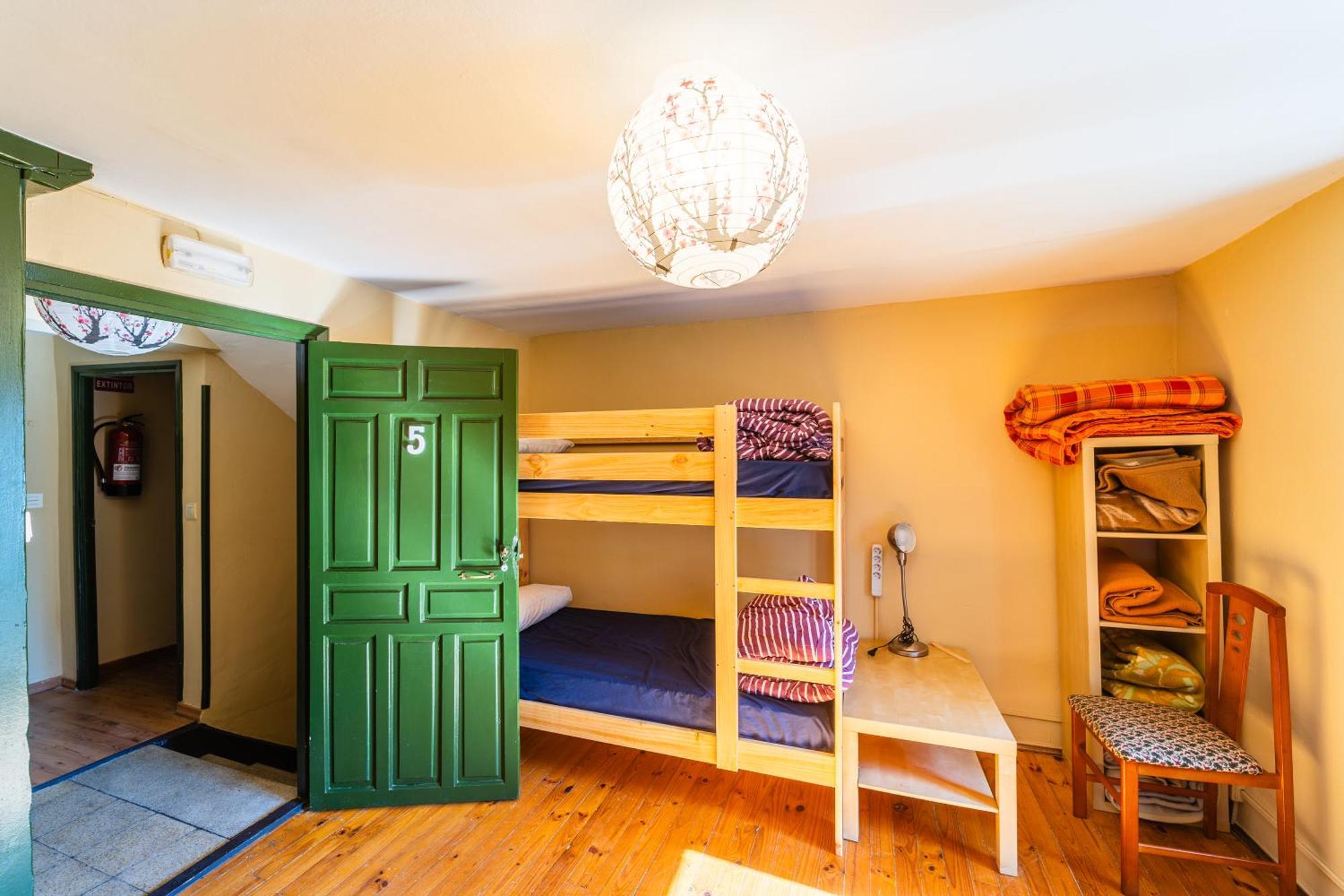 Hostel Atapuerca Inpulso Екстер'єр фото